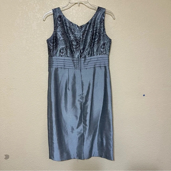 Davids Bridal Mother's Wedding Dress size 6 - Picture 4 of 16